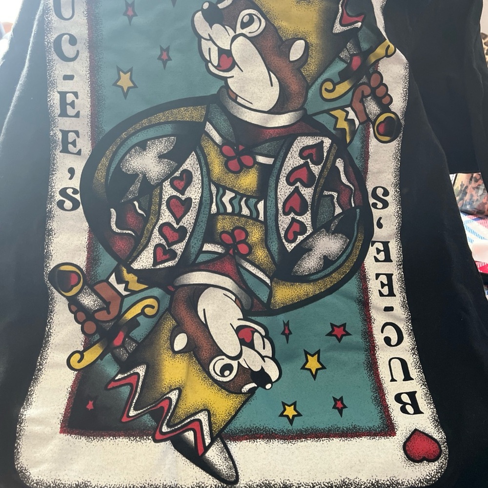 Buc-ee's Graphic T-Shirt small long sleeve